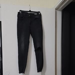 Bridge by GLY Women's Black Ankle Skinny Jeans